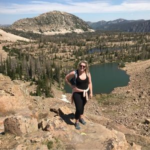 Meet your Posher, Nicole